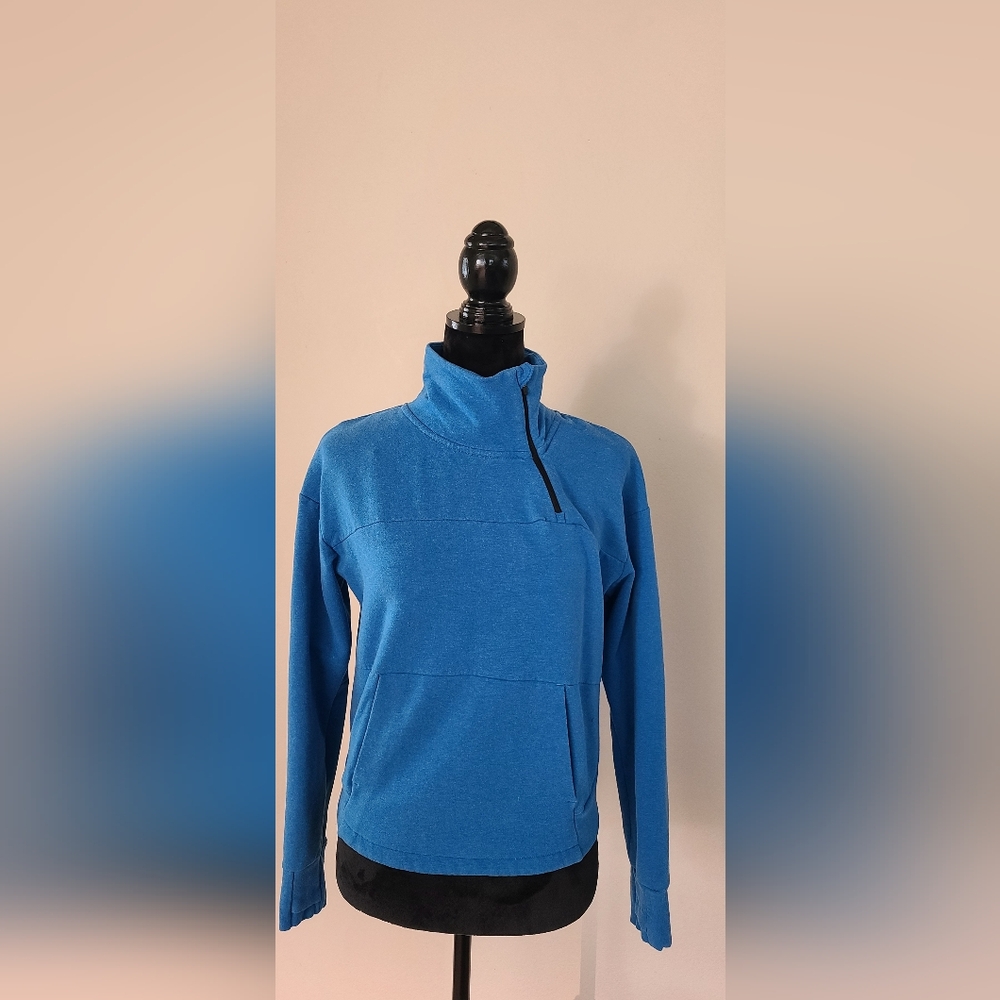 The North Face Women's Blue Quarter-Zip Sweatshirt